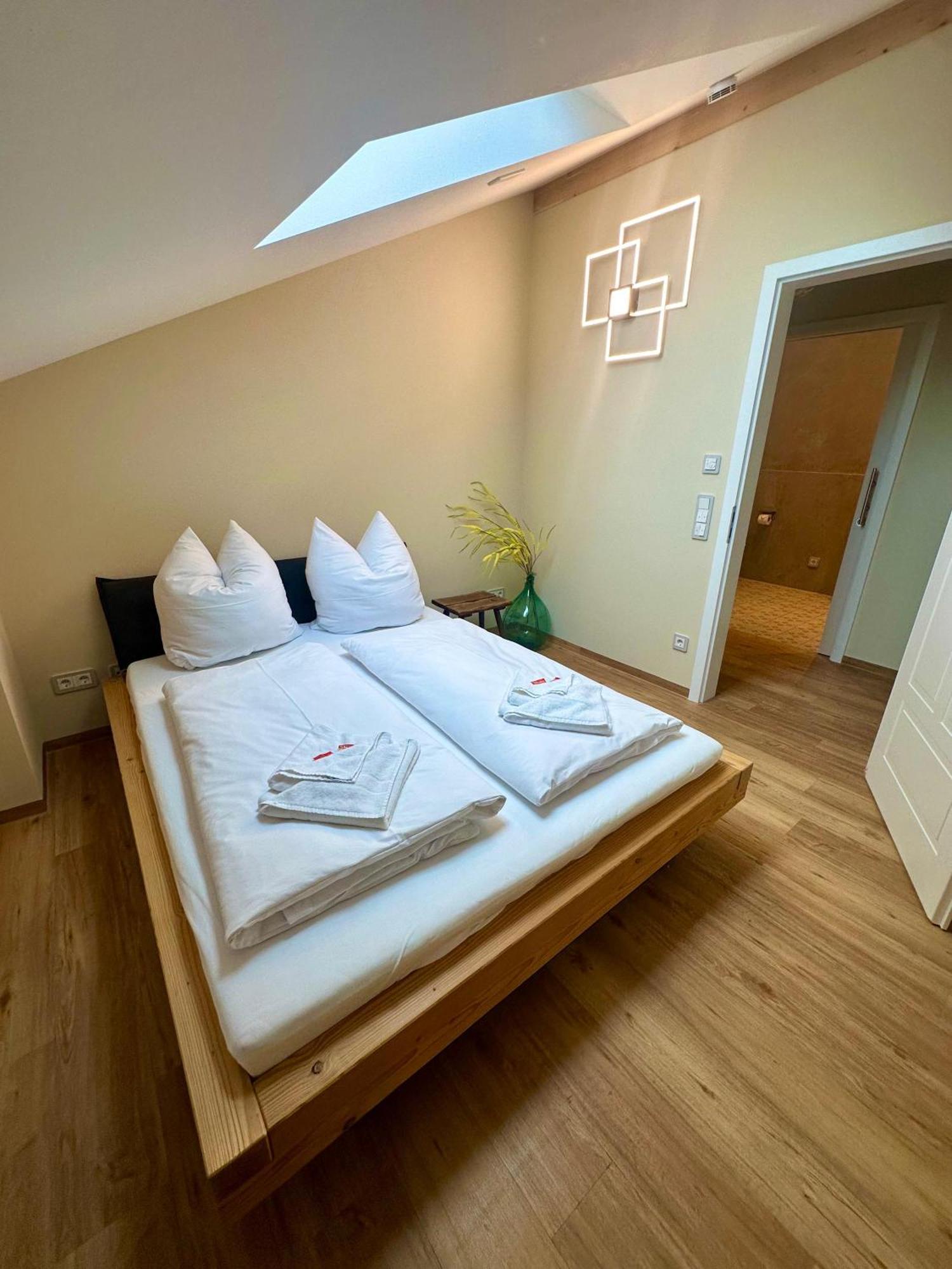 Vaicun Stays Luxury Apartments - Stilvolle Apartments Am Tegernsee غموند آم تيغرنسي المظهر الخارجي الصورة